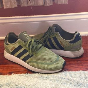 Adidas Sneakers